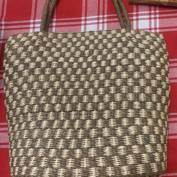 italian Handbags - Elegant Woven Tote in Brown and Cream